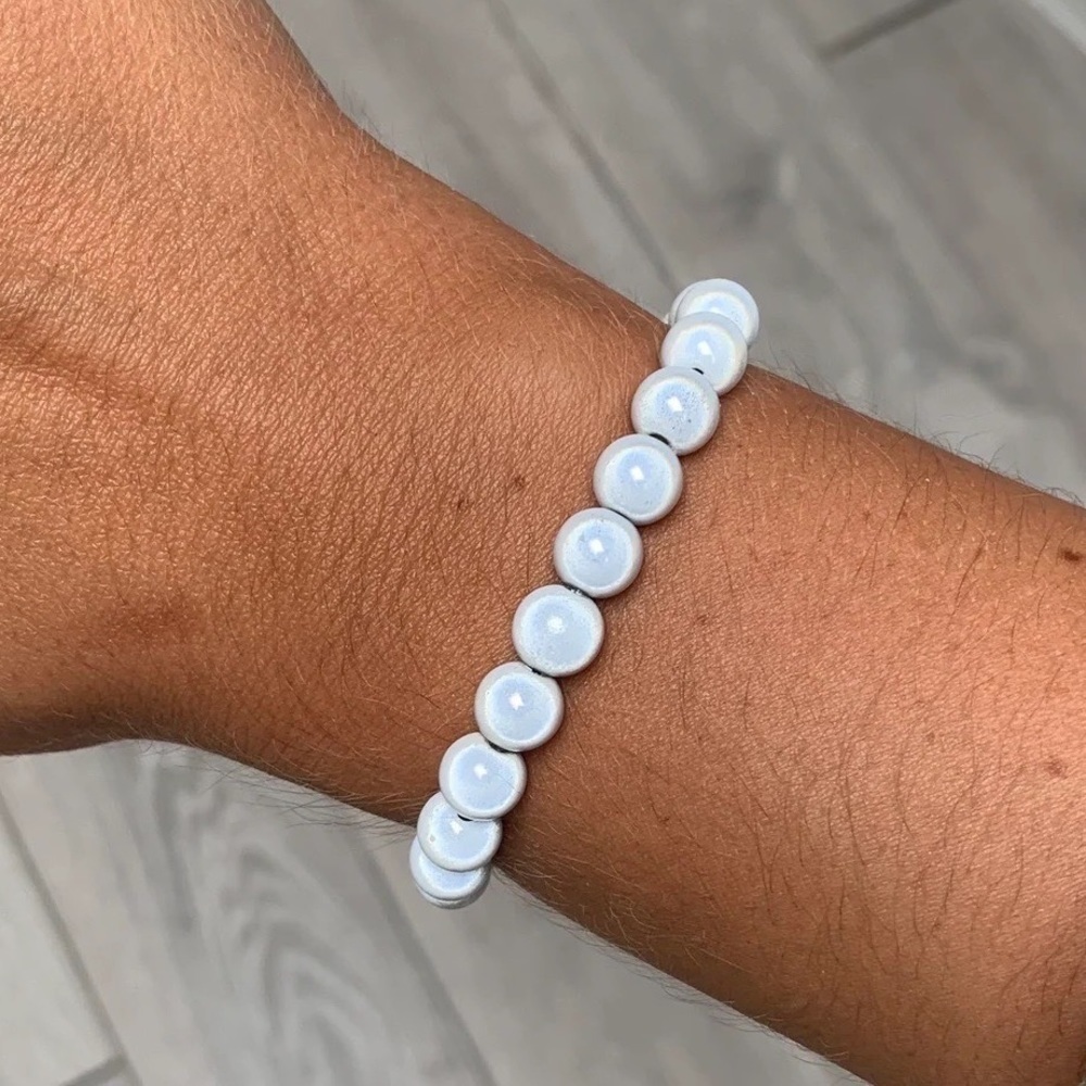 Silver Reflective 8mm Miracle Bead Stretch Bracelet 7”